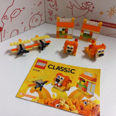 LEGO Classic 10709 - Scatola della creatività, Arancione  