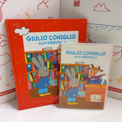 Giulio Coniglio va in biblioteca. Con DVD - Costa Nicoletta