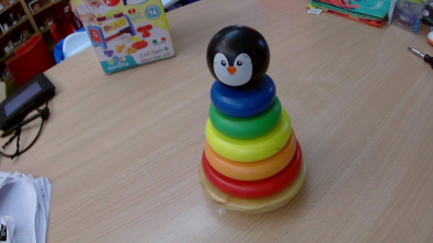 Gioco Anelli Pinguino In Legno  