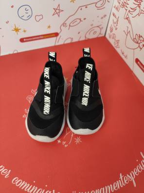 Scarpe Bimbo Nere N 23.5 Nike  