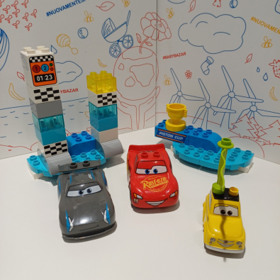 Lego DUPLO Cars 3 Gara Piston Cup – LEGO10857  