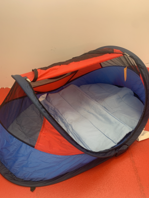 Tenda Nido Ekko Trasportabile Pop Up Protezione UV50% Con 2 Materassini Scatola Da Parte  Con Sacca Mai Usata 