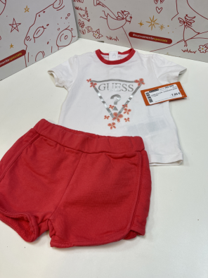 Completo Girl  Guess 6/9 M Short + T Shirt  