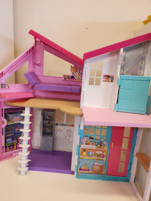 Gioco La Casa Di Barbie Malibu Senza Mobili  