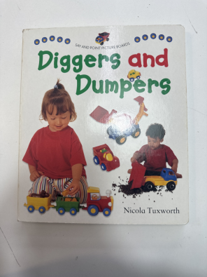 LIBRO INGLESE DIGGERS AND DUMPERS  