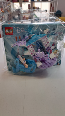 LEGO Elsa e la stalla di ghiaccio di Nokk 43209 | Disney   
