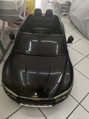 Macchina Auto Elettrica Maserati Levante Nera 12v con Telecomando Genitori Luci Suoni  