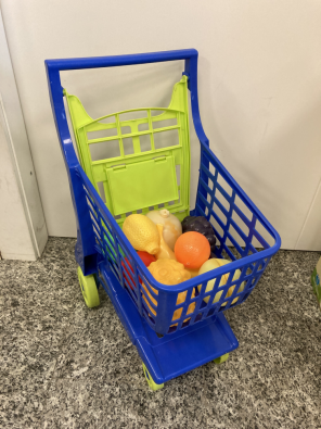 Carrello Della Spesa In Plastica Con Frutta/verdura  